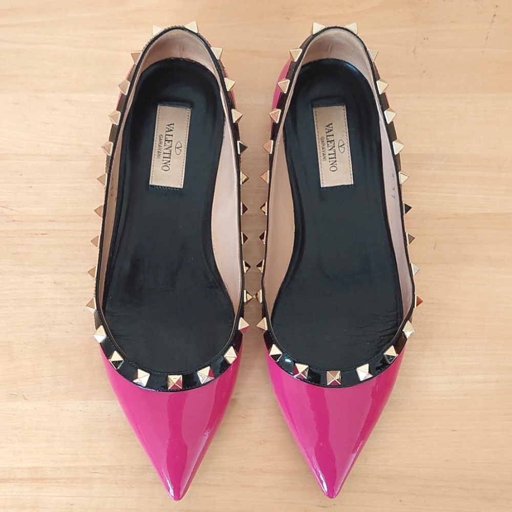 Valentino Garavani rockstud flats in Royal Fuchsia